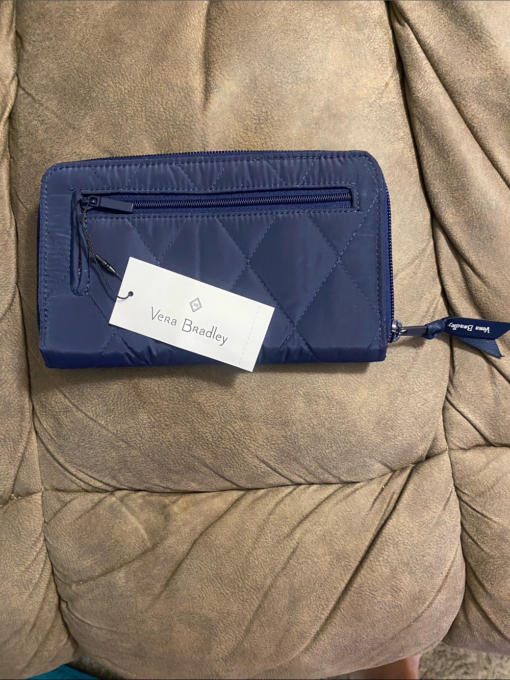 Vera Bradley Turnlock wallet Scroll Navy
New with tags